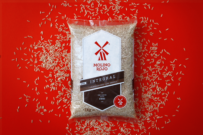 農(nóng)業(yè)產(chǎn)品品牌策劃設(shè)計(jì)——秘魯Molino Rojo紅磨坊雜交水稻品牌形象再設(shè)計(jì)，包裝設(shè)計(jì)——塑料袋包裝設(shè)計(jì)——尚略廣告品牌策劃與廣告設(shè)計(jì)公司