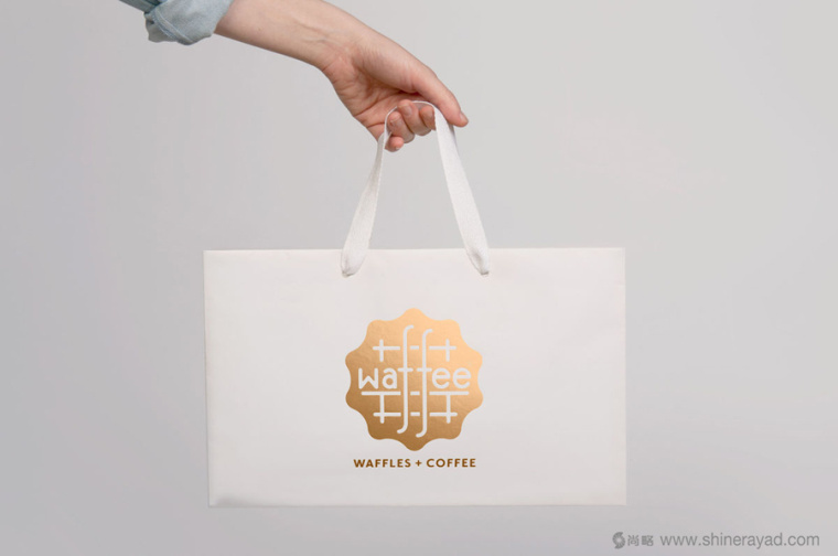 Waffee 咖啡餐飲連鎖店品牌VI視覺(jué)形象設(shè)計(jì)-手提袋設(shè)計(jì)-上海餐飲VI設(shè)計(jì)公司