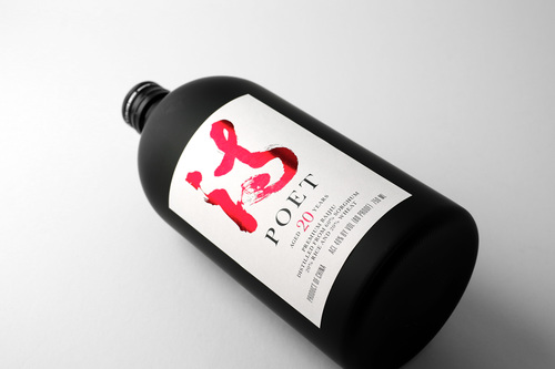 poet詩人20年陳白酒磨砂瓶黑瓶包裝設(shè)計6 poet詩人20年陳白酒磨砂瓶黑瓶包裝設(shè)計6