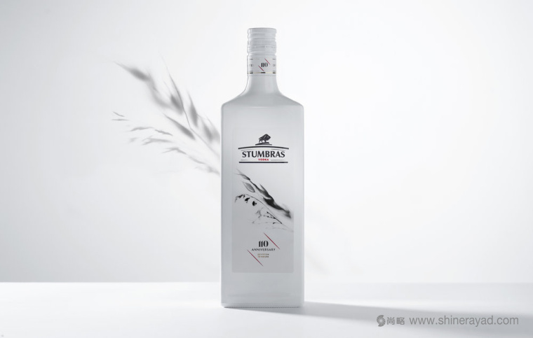 STUMBRAS 110周年限量版伏特加酒包裝設計—上海包裝設計公司國外包裝欣賞 STUMBRAS 110周年限量版伏特加酒包裝設計—上海包裝設計公司國外包裝欣賞
