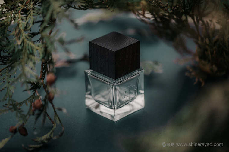 Tenth Muse 植物香水品牌視覺(jué)形象設(shè)計(jì)-香水瓶設(shè)計(jì) Tenth Muse 植物香水品牌視覺(jué)形象設(shè)計(jì)-香水瓶設(shè)計(jì)