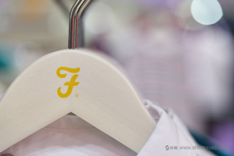 法國 Farah 男裝品牌logo設(shè)計-上海服裝logo設(shè)計公司4 法國 Farah 男裝品牌logo設(shè)計-上海服裝logo設(shè)計公司4
