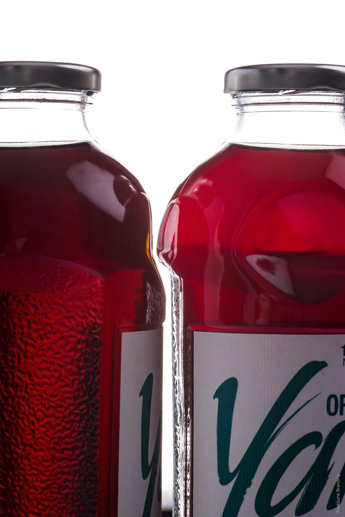 被咬了一口的Yan天然健康有機(jī)果汁飲料產(chǎn)品包裝設(shè)計(jì)瓶型設(shè)計(jì)