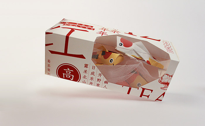 “年年有余”紅茶包裝創(chuàng)意魚類造型與禮盒包裝設(shè)計-上海包裝設(shè)計公司
