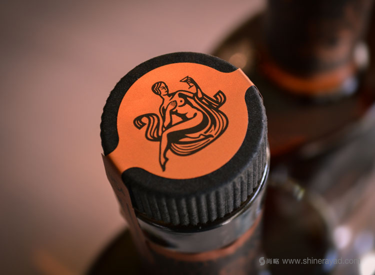國外洋酒品牌設(shè)計欣賞——CopperMuse 朗姆酒裝飾圖案風(fēng)格標(biāo)志設(shè)計與包裝設(shè)計