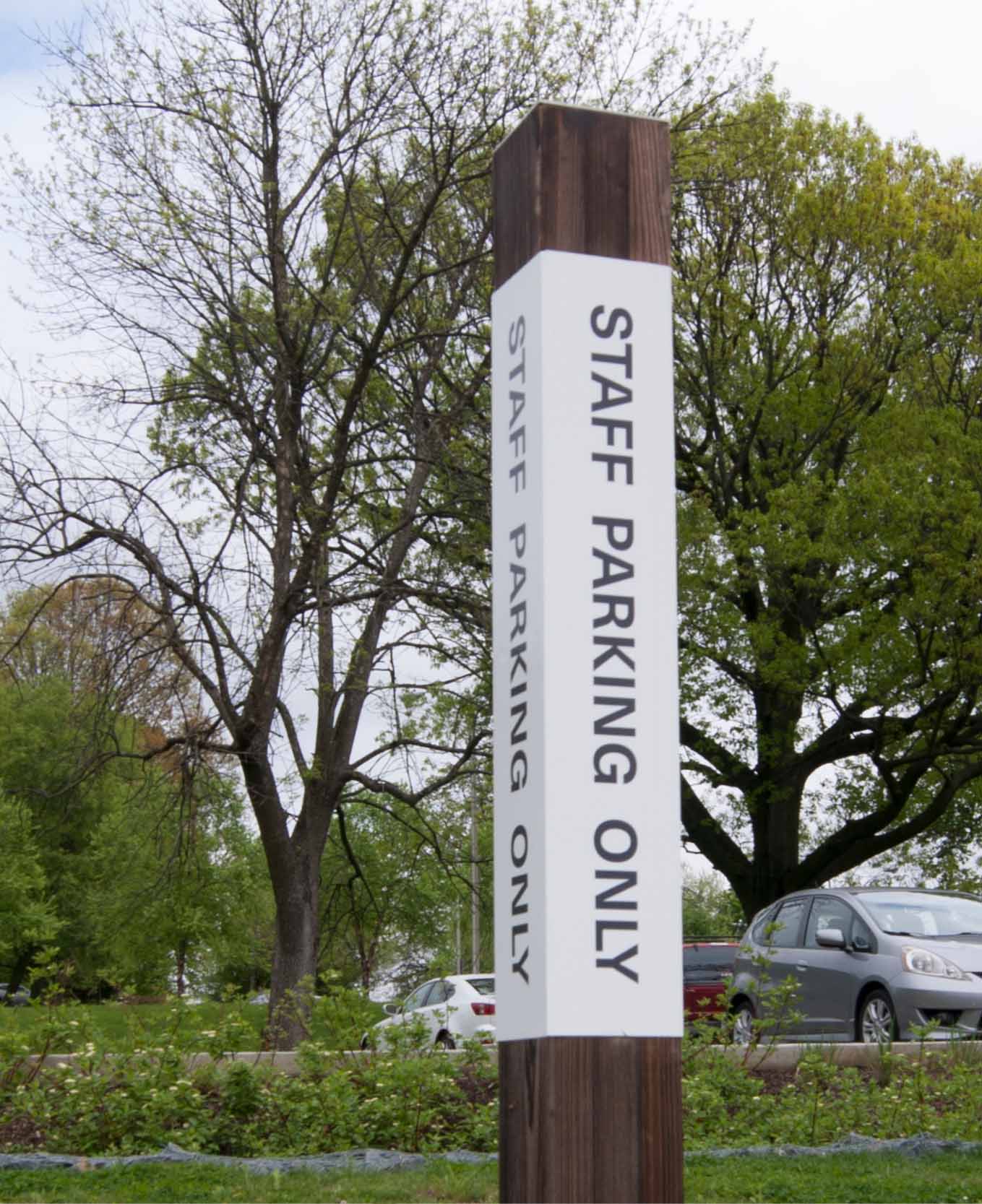 Auchentoroly 公園步行街區(qū)室外導視設計-上海環(huán)境導視設計公司