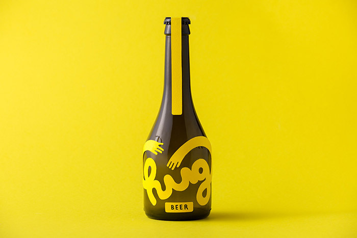 “快樂啤酒節(jié)”工作坊標志包裝設(shè)計,英語詞匯hug擁抱的擬人化創(chuàng)意呈現(xiàn) “快樂啤酒節(jié)”工作坊標志包裝設(shè)計,英語詞匯hug擁抱的擬人化創(chuàng)意呈現(xiàn)