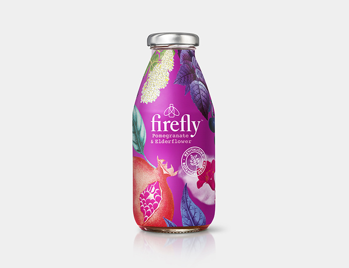 Firefly帶有翅膀的飲料包裝設計，配上帶狀線“活化植物”強化健康特性