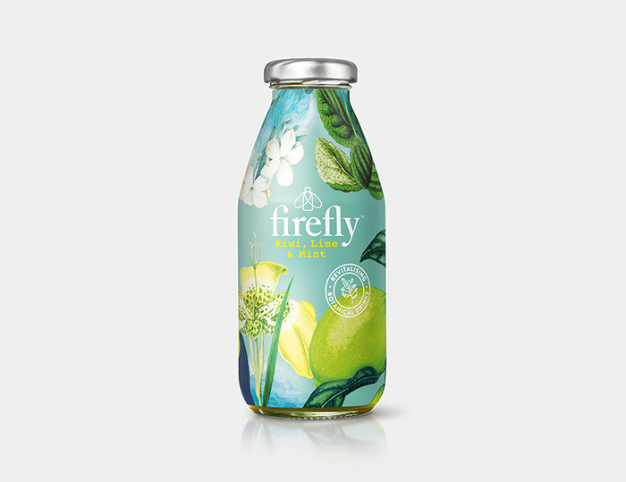 Firefly帶有翅膀的飲料包裝設計，配上帶狀線“活化植物”強化健康特性