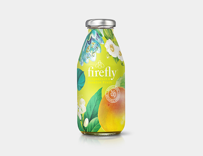 Firefly帶有翅膀的飲料包裝設計，配上帶狀線“活化植物”強化健康特性