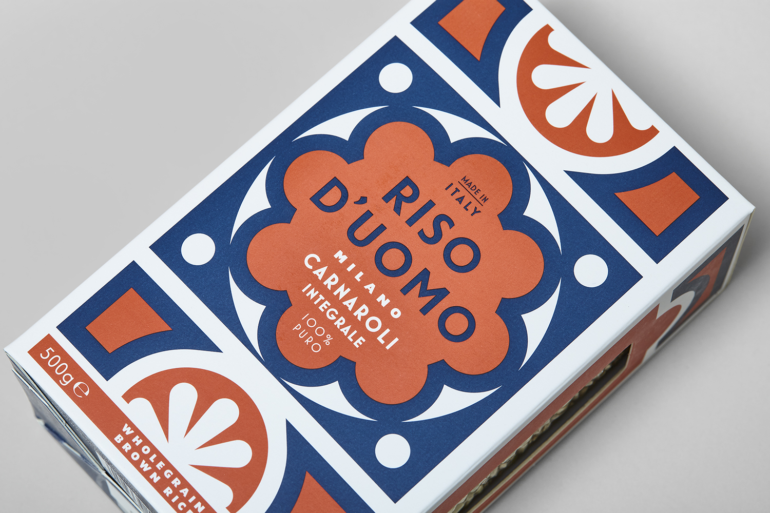 Riso D’uomo 大米包裝設(shè)計,華麗大理石地磚圖案靈感 Riso D’uomo 大米包裝設(shè)計,華麗大理石地磚圖案靈感