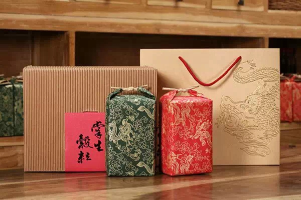 日本大米包裝設(shè)計(jì)精品鑒賞-上海農(nóng)產(chǎn)品包裝設(shè)計(jì)公司