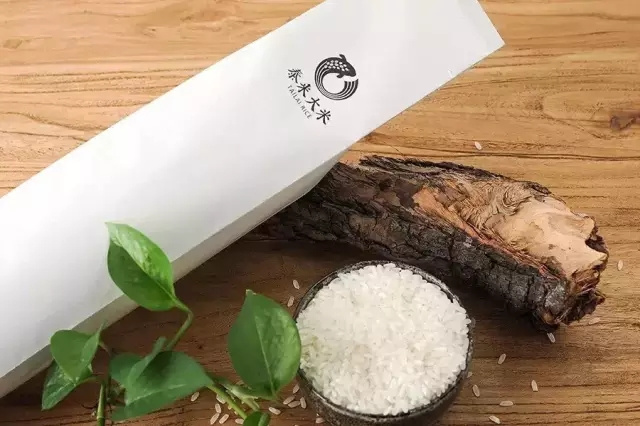 日本大米包裝設(shè)計(jì)精品鑒賞-上海農(nóng)產(chǎn)品包裝設(shè)計(jì)公司