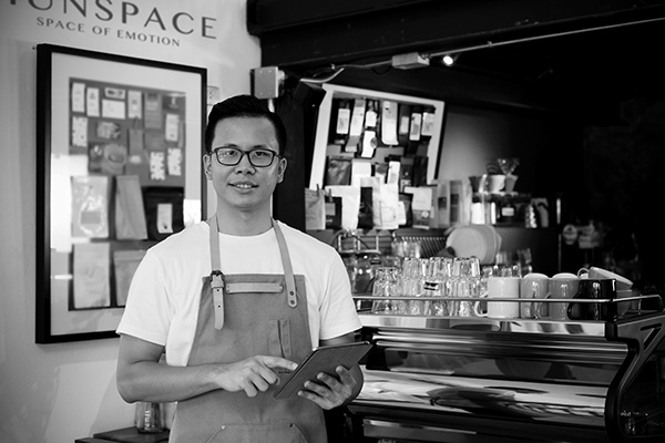MUNSPACE咖啡(店)品牌形象設(shè)計logo設(shè)計,簡約心形符號+字母M MUNSPACE咖啡(店)品牌形象設(shè)計logo設(shè)計,簡約心形符號+字母M