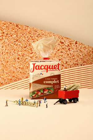 法國Jacquet袋裝面包包裝設(shè)計，展示面粉來自法國農(nóng)民