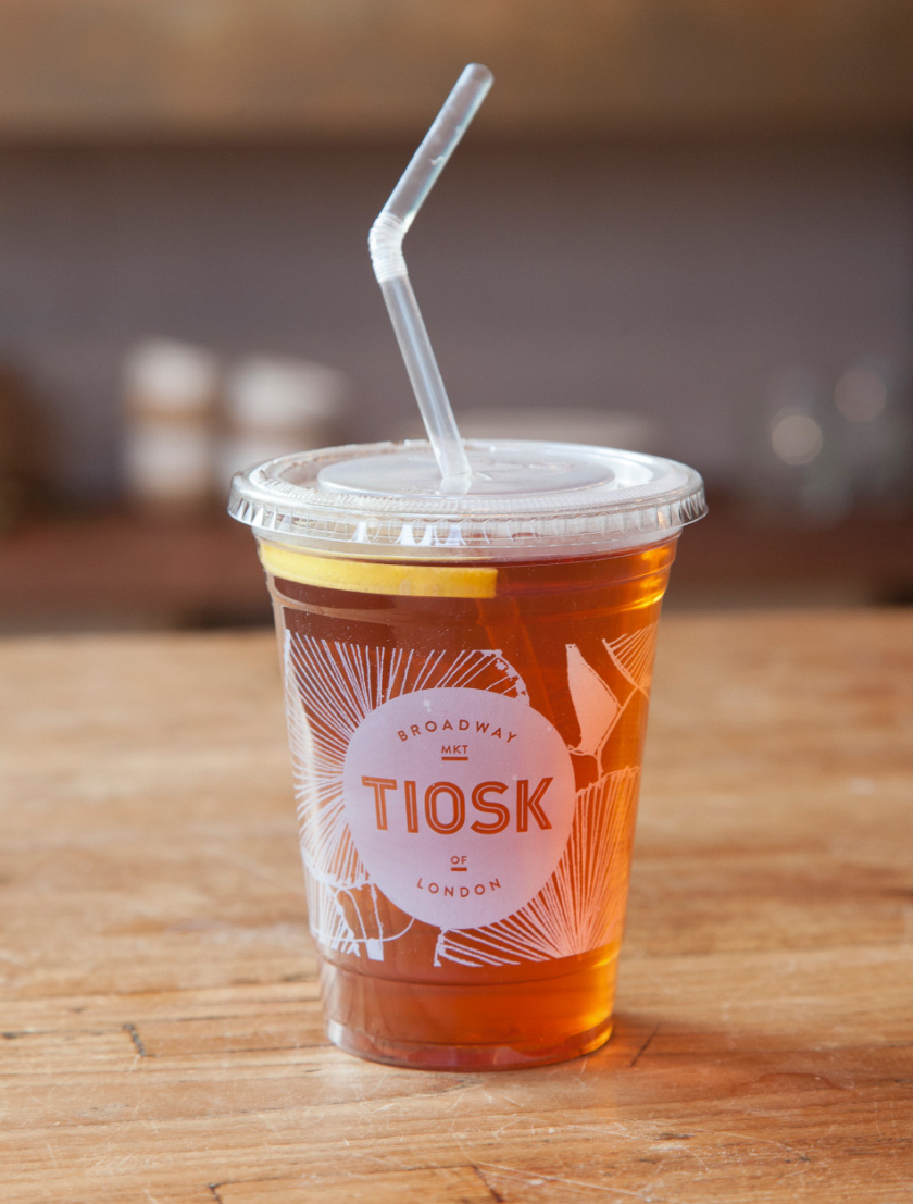Tiosk茶飲餐飲品牌形象設(shè)計(jì)，水墨線條畫風(fēng)格