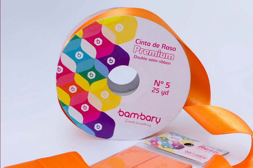 bambary毛線品牌命名logo設(shè)計與品牌vi形象設(shè)計。多彩的六邊形色塊 bambary毛線品牌命名logo設(shè)計與品牌vi形象設(shè)計。多彩的六邊形色塊
