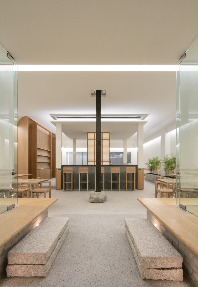  SAEMCafé咖啡店餐飲空間設(shè)計，穩(wěn)定比例的結(jié)構(gòu)美學(xué)
