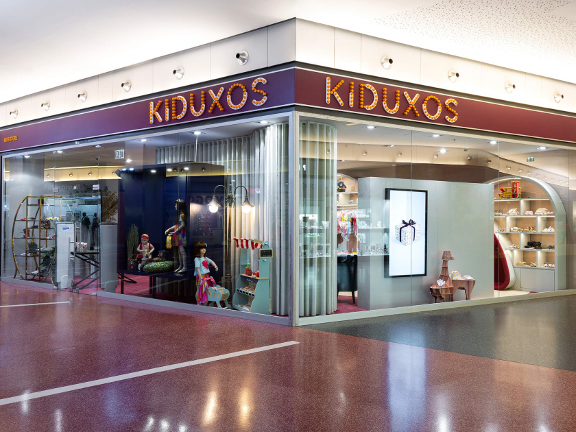 KIDUXOS兒童商店品牌logo設(shè)計vi設(shè)計與店鋪室內(nèi)空間設(shè)計 KIDUXOS兒童商店品牌logo設(shè)計vi設(shè)計與店鋪室內(nèi)空間設(shè)計
