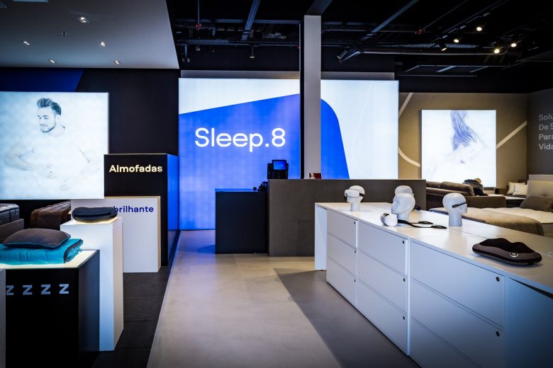 Sleep 8 床墊睡眠店鋪”藍(lán)色科技風(fēng)格“室內(nèi)零售空間創(chuàng)新設(shè)計(jì)