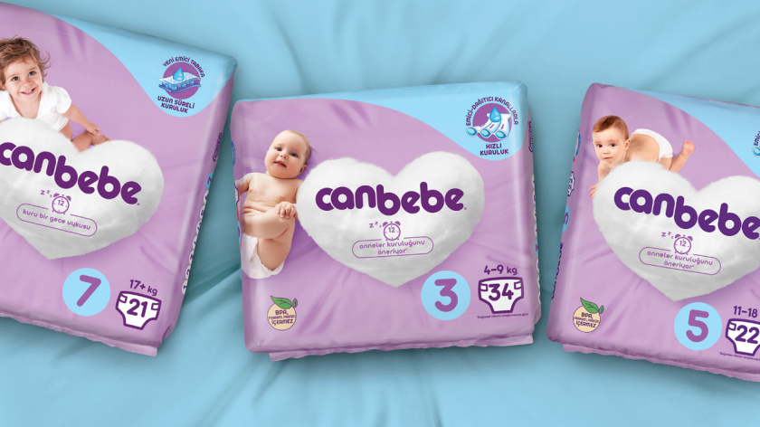 Canbebe 坎貝嬰兒尿布包裝設(shè)計(jì)，一團(tuán)心形的棉花圖案+嬰兒照片