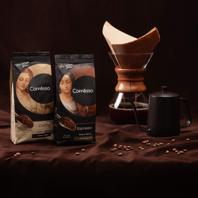 Coffesso速溶咖啡包裝設(shè)計(jì)，用字母C切出意大利文藝復(fù)興女性插圖圖像