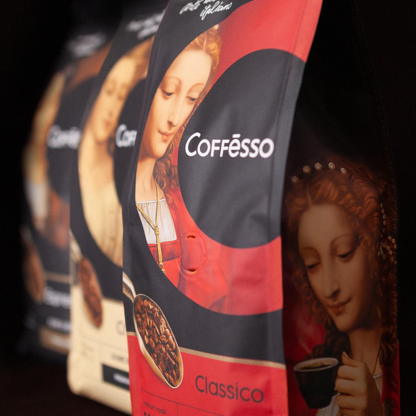 Coffesso速溶咖啡包裝設(shè)計(jì)，用字母C切出意大利文藝復(fù)興女性插圖圖像