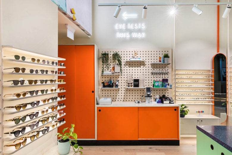 BN眼鏡店店鋪空間設計,方便容納與管理眾多產(chǎn)品sku BN眼鏡店店鋪空間設計,方便容納與管理眾多產(chǎn)品sku