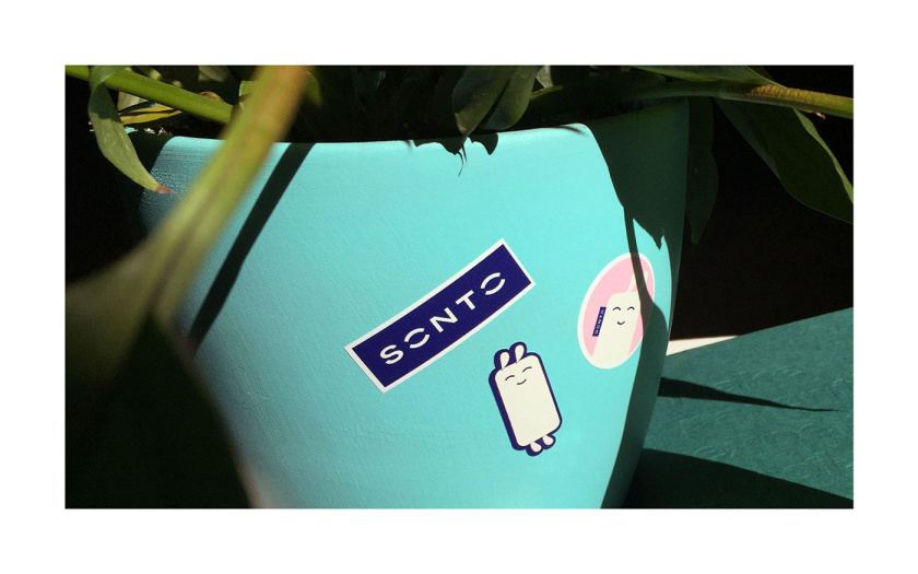 Sonto兒童床墊品牌vi視覺形象識別設計，源自床墊造型的可愛二維卡通設計