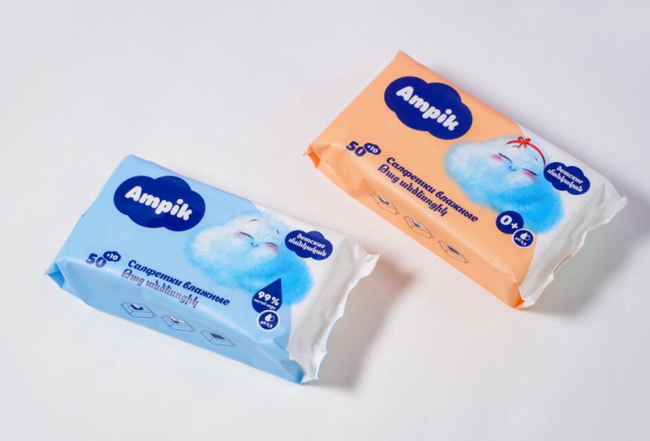 Ampik 安皮克消毒濕巾品牌命名與包裝設(shè)計(jì)，蓬松的云彩符號(hào)代表柔軟的棉花