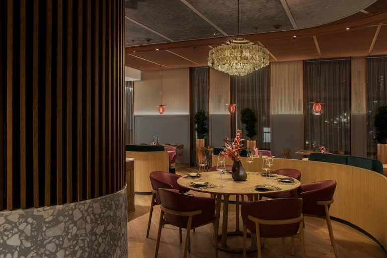 高級(jí)沙加爾餐廳餐飲室內(nèi)空間設(shè)計(jì)，藝術(shù)與奢華風(fēng)格