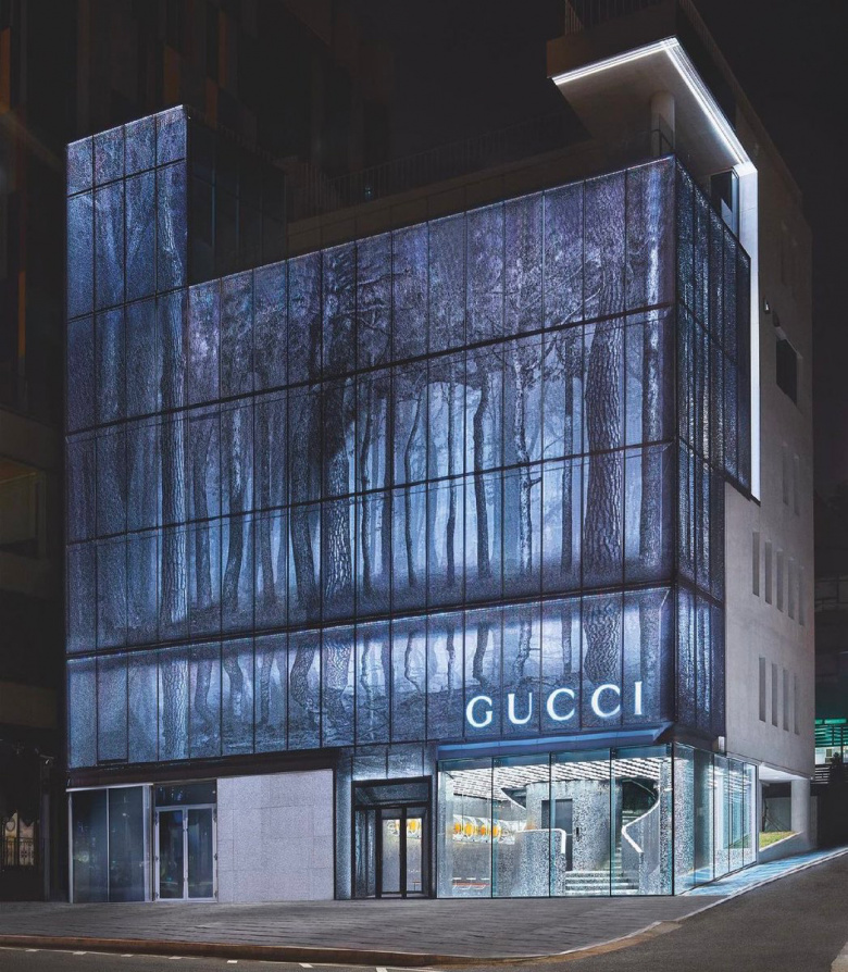Gucci 韓國旗艦店店鋪空間設(shè)計，韓國傳統(tǒng)圖案與充滿活力的燈光組合