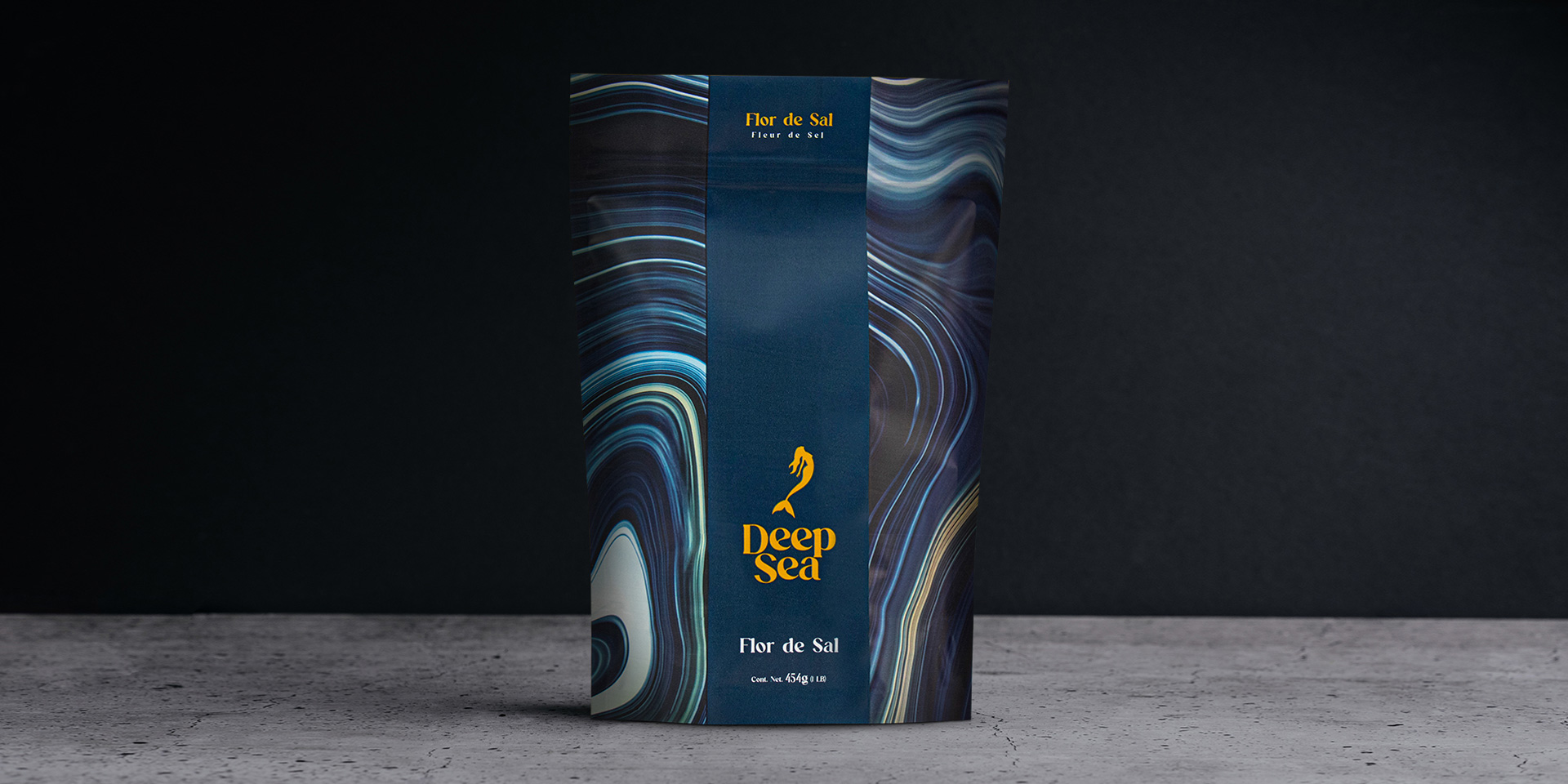 Deep Sea 海鹽美人魚logo設(shè)計與藍(lán)色波紋風(fēng)格包裝設(shè)計-上海logo包裝設(shè)計公司 Deep Sea 海鹽美人魚logo設(shè)計與藍(lán)色波紋風(fēng)格包裝設(shè)計-上海logo包裝設(shè)計公司