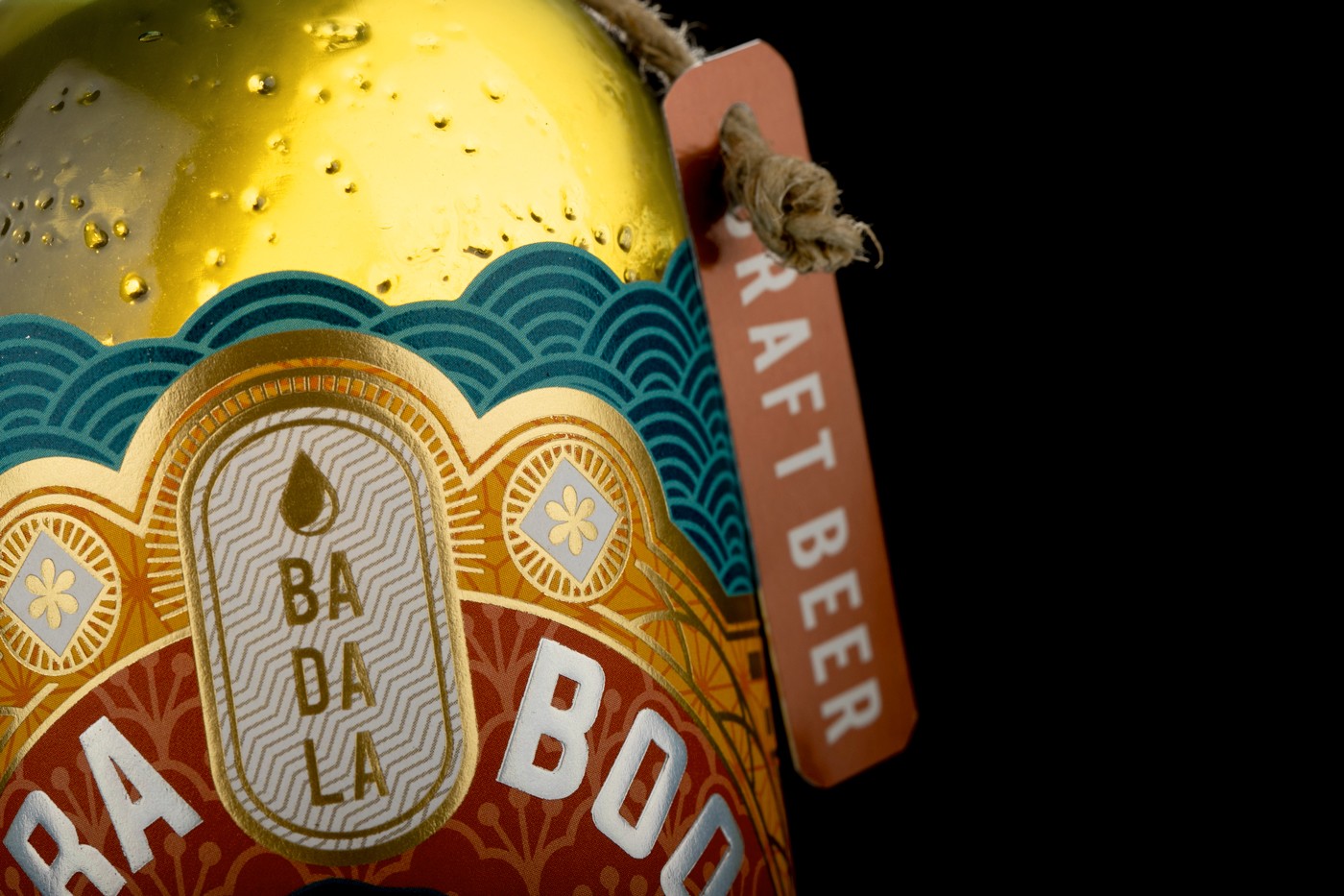 BADALA 精釀啤酒包裝設(shè)計(jì)“波紋金箔浮雕裝飾”風(fēng)格 BADALA 精釀啤酒包裝設(shè)計(jì)“波紋金箔浮雕裝飾”風(fēng)格