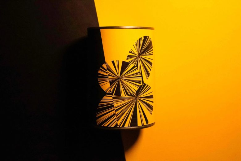 Doppio 食品包裝設(shè)計(jì)logo設(shè)計(jì),黑黃色放射線條組合元素 Doppio 食品包裝設(shè)計(jì)logo設(shè)計(jì),黑黃色放射線條組合元素